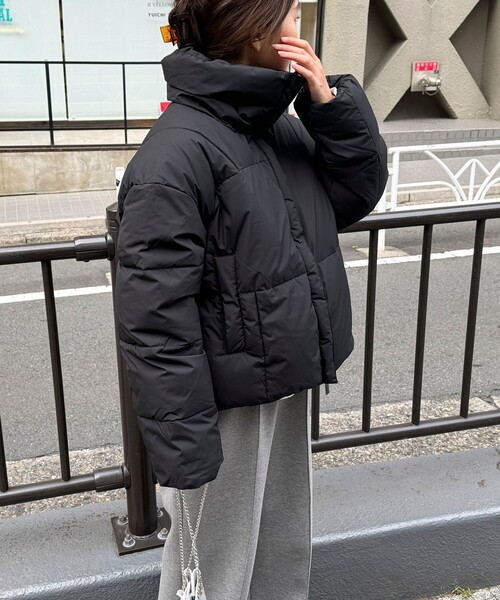 Pyrenex(ピレネックス)の「【PYRENEX/ピレネックス】HARMONIE CROP ダウンジャケット(ダウンジャケット/コート・レディース・ブラック/ベージュ・38)」の3枚目の写真