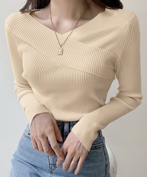 Miniministore(ミニミニストア)の「ニットトップス Vネック 肌見せ 韓国風(ニット/セーター・レディース・ベージュ/ホワイト/モカ/グレー/ブラック・FREE)」の5枚目の写真