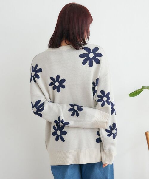 RETRO GIRL（レトロガール）の「柄アソートジャガードNT（ニット/セーター・レディース・グリーン/ナチュラル/オフホワイト/ダークブルー・FREE）」の5枚目の写真