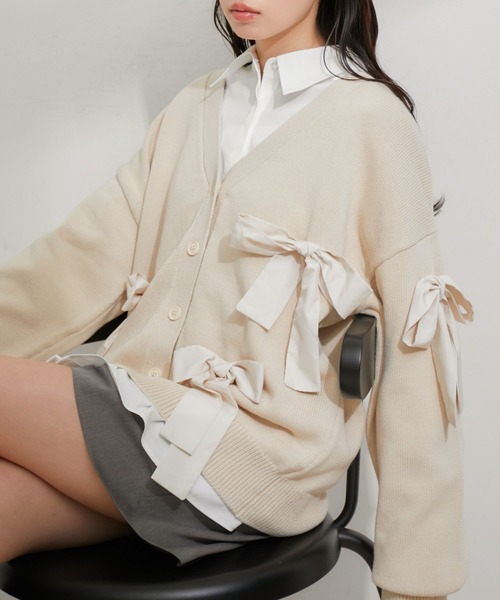 VIS（ビス）の「【EC/一部店舗限定】ビッグリボンカーディガン（カーディガン/ボレロ・レディース・グレー/ブラック/キナリ・FREE）」の2枚目の写真