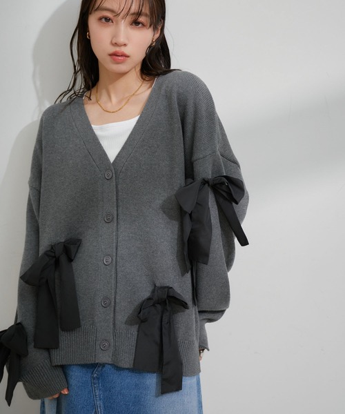 VIS（ビス）の「【EC/一部店舗限定】ビッグリボンカーディガン（カーディガン/ボレロ・レディース・グレー/ブラック/キナリ・FREE）」の4枚目の写真