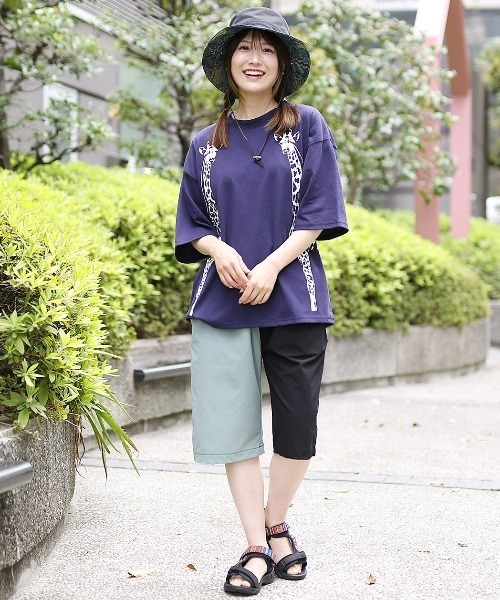 チチカカ（チチカカ）の「クレイジーカラーハーフパンツ【ユニセックス】（その他パンツ・メンズ・カーキ/ブラック・MEDIUM/LARGE）」の3枚目の写真