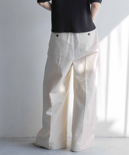 yuw（ユウ）の「タックバギーパンツ 106300（その他パンツ・レディース・ブラック/ナチュラル・MEDIUM/LARGE）」の12枚目の写真