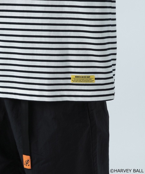 BAYFLOW(ベイフロー)の「【SMILEY FACE(スマイリーフェイス)】HELLO SMILEY長袖プリントTシャツ(Tシャツ/カットソー・メンズ・ホワイト系/チャコール/オフホワイト/イエロー・MEDIUM/LARGE)」の17枚目の写真
