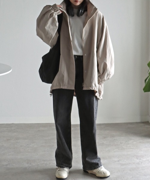 COURO（コウロ）の「スタンドカラーナイロンモンスターコート（ナイロンジャケット・レディース・アイボリー/グレイッシュベージュ/カーキ/ブラック・M/L）」の22枚目の写真