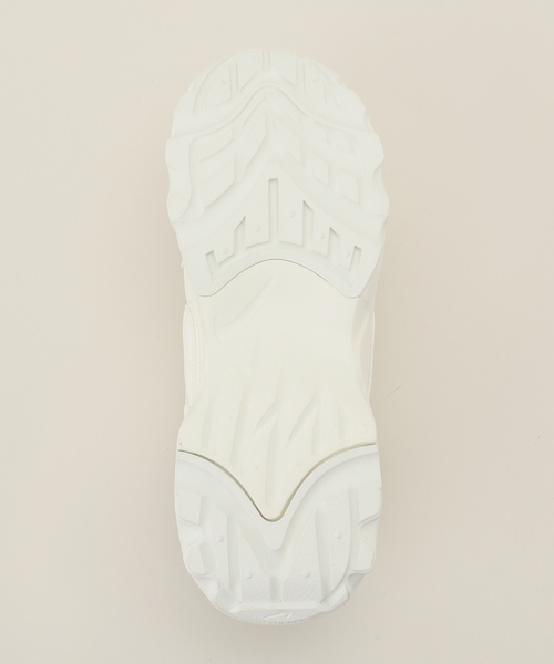 SLOBE IENA（スローブイエナ）の「《WEB限定》【NIKE/ナイキ】 TC7900（スニーカー・レディース・ホワイト・23cm/23.5cm/24cm/24.5cm/25cm）」の7枚目の写真
