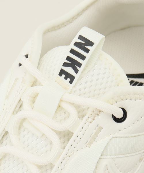 SLOBE IENA（スローブイエナ）の「《WEB限定》【NIKE/ナイキ】 TC7900（スニーカー・レディース・ホワイト・23cm/23.5cm/24cm/24.5cm/25cm）」の8枚目の写真