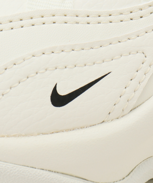 SLOBE IENA（スローブイエナ）の「《WEB限定》【NIKE/ナイキ】 TC7900（スニーカー・レディース・ホワイト・23cm/23.5cm/24cm/24.5cm/25cm）」の9枚目の写真