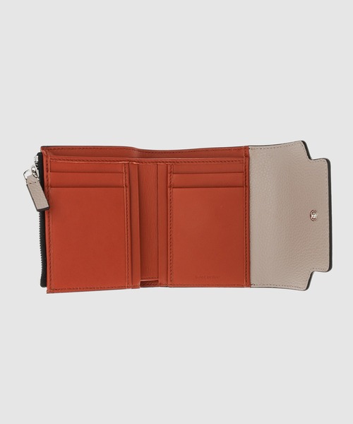 MARNI（マルニ）の「CALF LEATHER MENDING / スクエアフラップウォレット（財布・レディース・ベージュ/ブラック・ONE SIZE）」の8枚目の写真