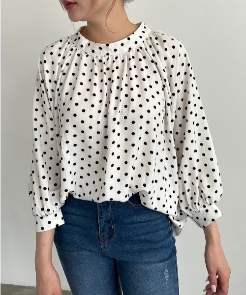 DAIS-Y（デイジー）の「ドット柄プチハイネックドルマンスリーブ
