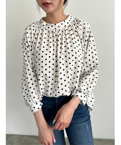 DAISY　LIN３８ドットブラウスDots Lady人気のブラウス64,900 LILY BROWN（リリーブラウン）の「【LILY BROWN×MARY QUANT】デイジー