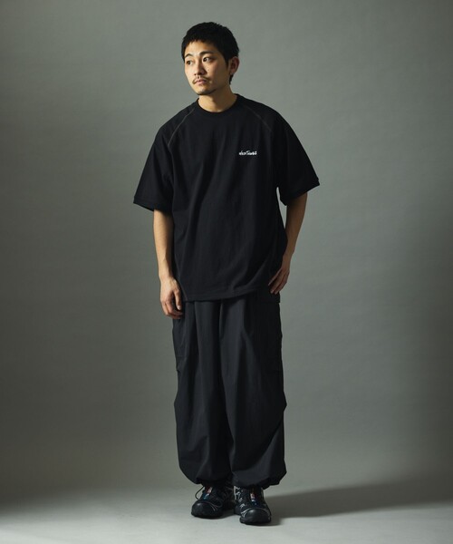 FREAK'S STORE（フリークスストア）の「限定展開 WILD THINGS×FREAK'S STORE/ワイルドシングス 別注 ビッグシルエット ラグランスリーブ クルーネックTシャツ/バックプリント（Tシャツ/カットソー・メンズ・ブラック/ホワイト/ネイビー・MEDIUM/LARGE/SMALL）」の19枚目の写真