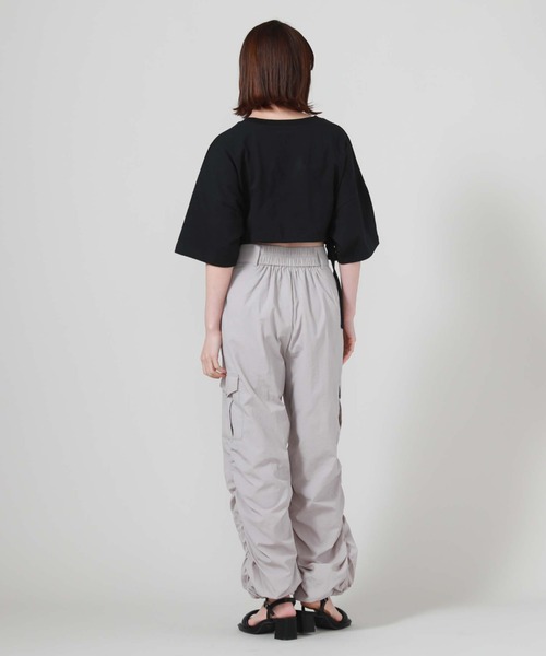 archives(アルシーヴ)の「ギャザーカーゴパンツ(カーゴパンツ・レディース・グレー/アイボリー/ブラック・MEDIUM)」の18枚目の写真