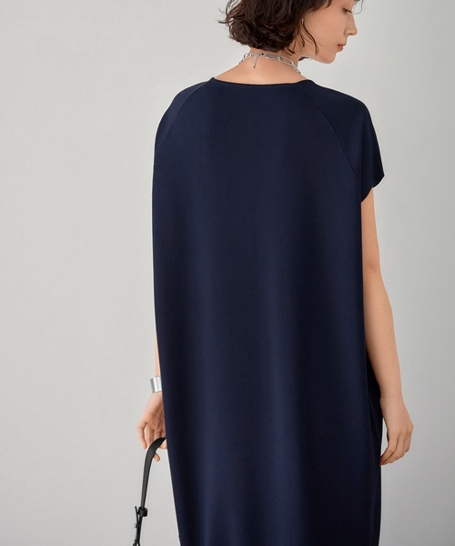 STYLE DELI（スタイルデリ）の「新涼感ポケットポイントワンピース（ワンピース・レディース・ネイビー/ベージュ系その他/チャコールグレー・FREE）」の7枚目の写真