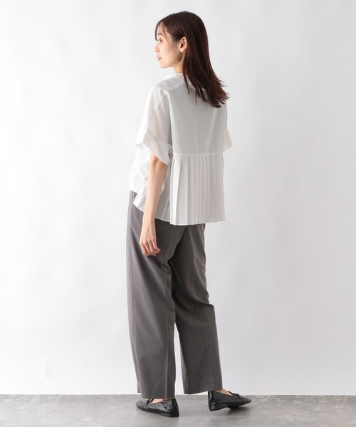 GLOBAL WORK（グローバルワーク）の「お手入れらくらくバックプリーツクロップドシャツ半袖/992247（シャツ/ブラウス）」 - WEAR