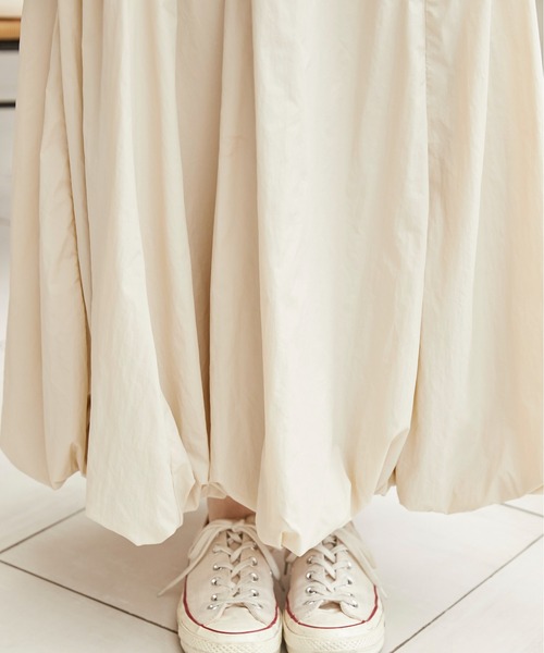 ANGIE(アンジー)の「タフタ バルーン スカート(スカート・レディース・オフホワイト/ナチュラル/ブラック・FREE)」の7枚目の写真