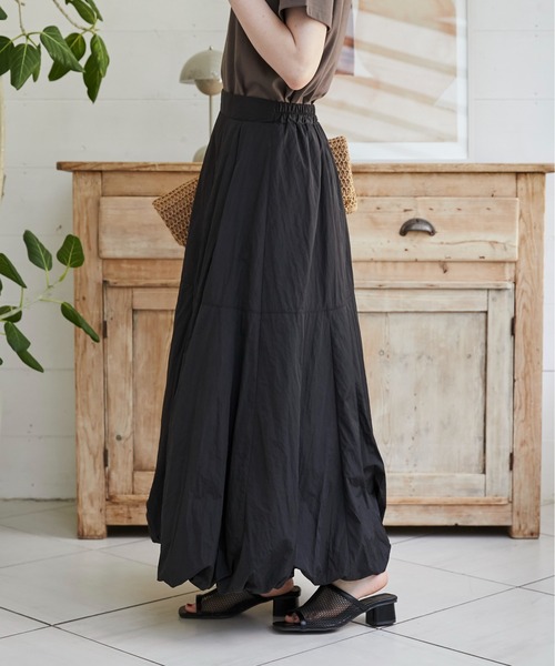 ANGIE(アンジー)の「タフタ バルーン スカート(スカート・レディース・オフホワイト/ナチュラル/ブラック・FREE)」の13枚目の写真