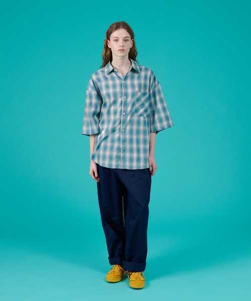 ONCILY(オンシェリー)の「OMBRE CHECK SHIRT / オンブレチェックシャツ(シャツ/ブラウス・メンズ・ブルー/アイボリー・LARGE/MEDIUM/SMALL)」の8枚目の写真