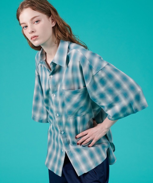 ONCILY(オンシェリー)の「OMBRE CHECK SHIRT / オンブレチェックシャツ(シャツ/ブラウス・メンズ・ブルー/アイボリー・LARGE/MEDIUM/SMALL)」の6枚目の写真