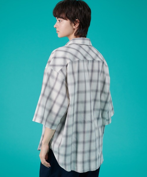 ONCILY(オンシェリー)の「OMBRE CHECK SHIRT / オンブレチェックシャツ(シャツ/ブラウス・メンズ・ブルー/アイボリー・LARGE/MEDIUM/SMALL)」の20枚目の写真