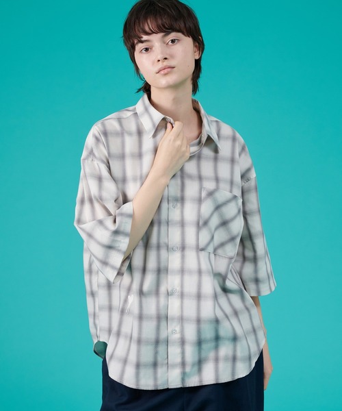 ONCILY(オンシェリー)の「OMBRE CHECK SHIRT / オンブレチェックシャツ(シャツ/ブラウス・メンズ・ブルー/アイボリー・LARGE/MEDIUM/SMALL)」の18枚目の写真