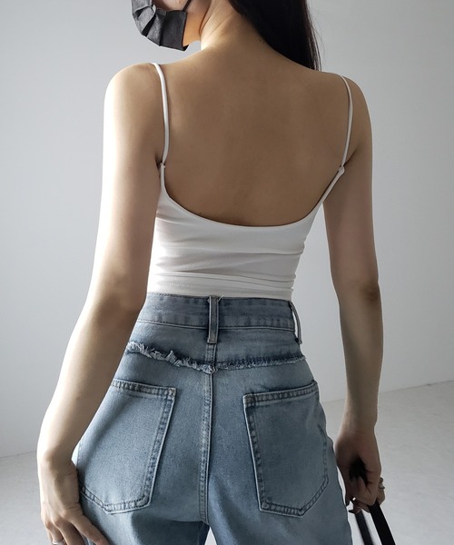 me+em select(ミームセレクト)の「【 カップ付き/2WAY 】ラインストラップタックショートキャミソール / line strap tuck short camisole(キャミソール・レディース・グレー/ホワイト/ブラック・FREE)」の6枚目の写真