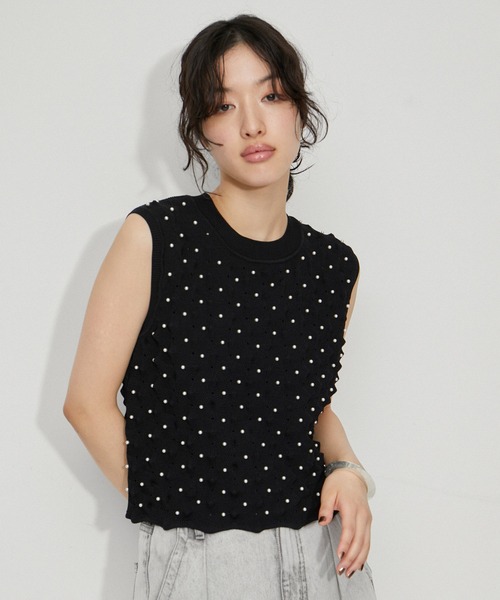 ADAM ET ROPE'(アダムエロペ)の「【逸品】パールニットプルオーバー(ニット/セーター・レディース・ブラック/ホワイト・FREE)」の2枚目の写真