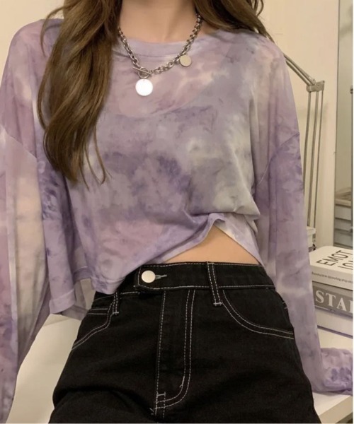 Jelly moo(ジェリームー)の「【 Jelly moo / ジェリームー 】 ショート丈 タイダイ柄 シアー トップス #(Tシャツ/カットソー・レディース・パープル/ブラック・FREE)」の3枚目の写真