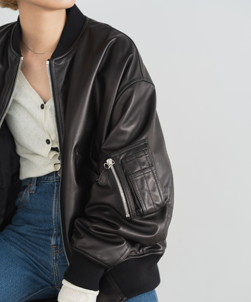 Spick & Span（スピックアンドスパン）の「LOT/SMPL-008 LEATHER MA-1（ライダースジャケット・レディース・ブラック・36/38）」の10枚目の写真