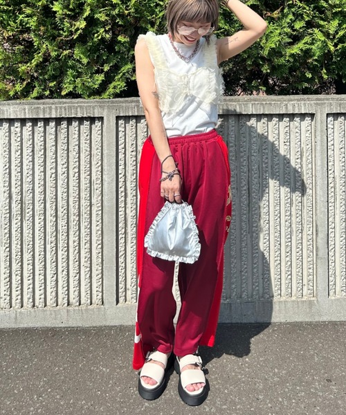 RODEO CROWNS WIDE BOWL（ロデオクラウンズワイドボウル）の「スタッズタンクトップ（タンクトップ・レディース・オフホワイト/サックスブルー/ブラック・FREE）」の8枚目の写真