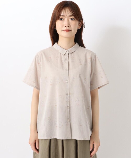 one'sterrace(ワンズテラス)の「花柄プリント 前開き半袖ブラウス(シャツ/ブラウス・レディース・ホワイト系9/ブルー系その他7/ベージュ系8・02)」の4枚目の写真