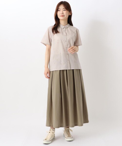 one'sterrace(ワンズテラス)の「花柄プリント 前開き半袖ブラウス(シャツ/ブラウス・レディース・ホワイト系9/ブルー系その他7/ベージュ系8・02)」の17枚目の写真