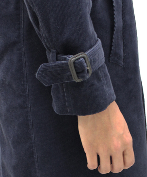 Sheta（シータ）の「ライナー付きコーデュロイトレンチコート（トレンチコート・レディース・ネイビー/ベージュ・FREE）」の8枚目の写真