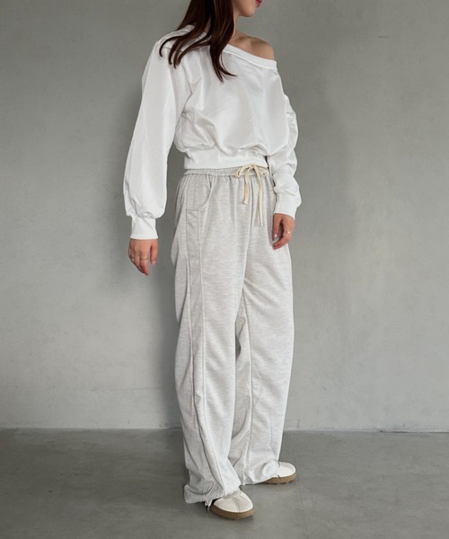 MYMOOD.（マイムード）の「オフショルダースウェットトップス（スウェット・レディース・グレー/ブラック/ホワイト・FREE）」の10枚目の写真