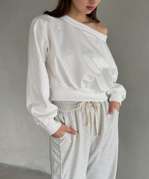 MYMOOD.（マイムード）の「オフショルダースウェットトップス（スウェット・レディース・グレー/ブラック/ホワイト・FREE）」の5枚目の写真