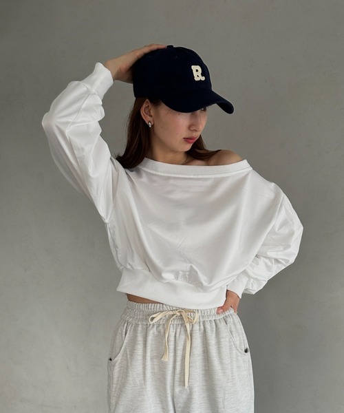 MYMOOD.（マイムード）の「オフショルダースウェットトップス（スウェット・レディース・グレー/ブラック/ホワイト・FREE）」の8枚目の写真