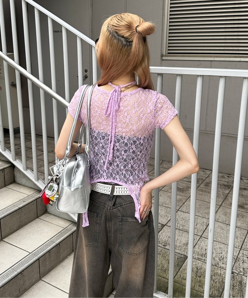 sedacle girl（セダクルガール）の「ガーターデザインレーストップス（Tシャツ/カットソー・レディース・オフホワイト/ブラック/パープル・SMALL/MEDIUM）」の2枚目の写真