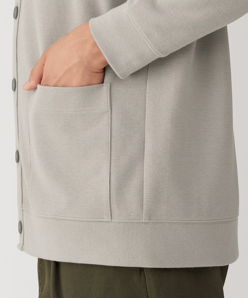 無印良品（ムジルシリョウヒン）の「紳士　二重編みミラノリブＶネックカーディガン（カーディガン/ボレロ・メンズ・ブラック/グレー/ダークグリーン/ブルー・S/M/L/XL）」の16枚目の写真