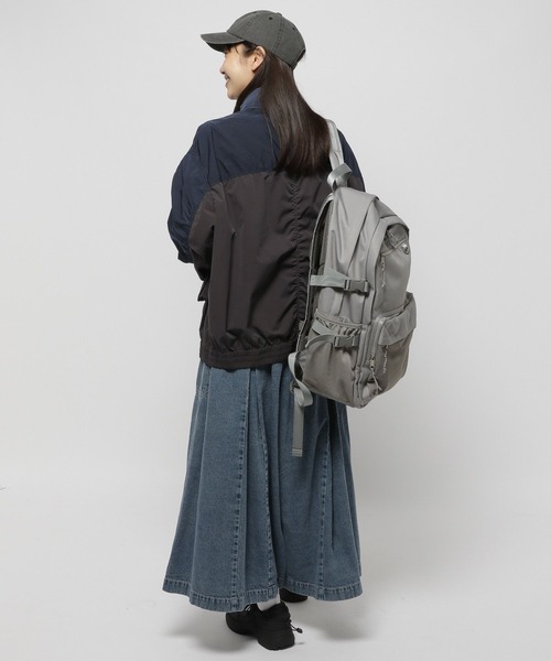 niko and...（ニコアンド）の「切り替えポケットマウンテンパーカー（マウンテンパーカー・レディース・ボルドー/ネイビー/アイボリー・LARGE/MEDIUM）」の9枚目の写真