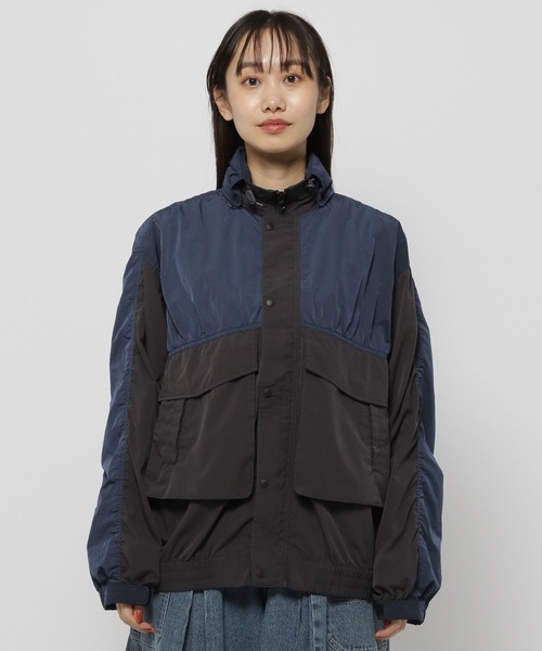 niko and...（ニコアンド）の「切り替えポケットマウンテンパーカー（マウンテンパーカー・レディース・ボルドー/ネイビー/アイボリー・LARGE/MEDIUM）」の10枚目の写真