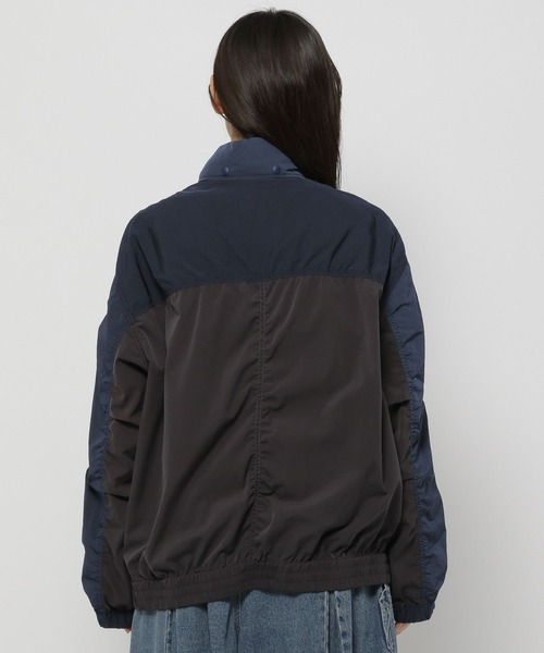 niko and...（ニコアンド）の「切り替えポケットマウンテンパーカー（マウンテンパーカー・レディース・ボルドー/ネイビー/アイボリー・LARGE/MEDIUM）」の12枚目の写真