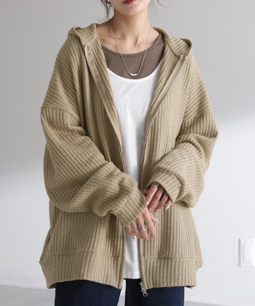 HUG.U（ハグユー）の「ワッフルパーカー（パーカー・レディース・ダークグレー/サンドベージュ/ホワイト/ブラック・FREE）」の10枚目の写真