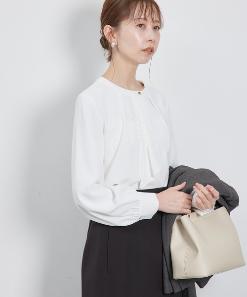 ROPE' PICNIC(ロペピクニック)の「【WEB限定】2サイズ展開/メタルボタンボウタイ風ブラウス(シャツ/ブラウス・レディース・チャコールグレー/ライトグリーン/ホワイト/ラベンダー・36/38)」の13枚目の写真