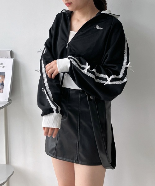 AS KNOW AS plus（アズノゥアズプラス）の「◇アソートデザイントラックジャケット（ジャージ・レディース・ベージュ系その他/ホワイト系/ブラック系その他/アイボリー系/ブラウン系その他2/オレンジ系1/アイボリー系1/ブラック系その他2・FREE）」の3枚目の写真