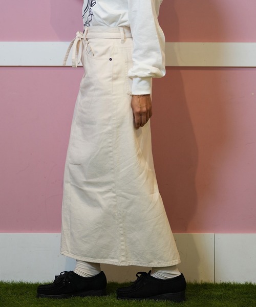 ムラサキスポーツ（ムラサキスポーツ）の「RIKKA FEMME/リッカファム デニムスカート RF24FW08（スカート・レディース・ホワイト/ブルー・L/M）」の9枚目の写真