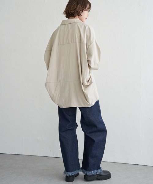 notch.(ノッチ)の「C/Nスキッパーシャツ(シャツ/ブラウス・レディース・オフホワイト/チャコール/ベージュ・M)」の12枚目の写真