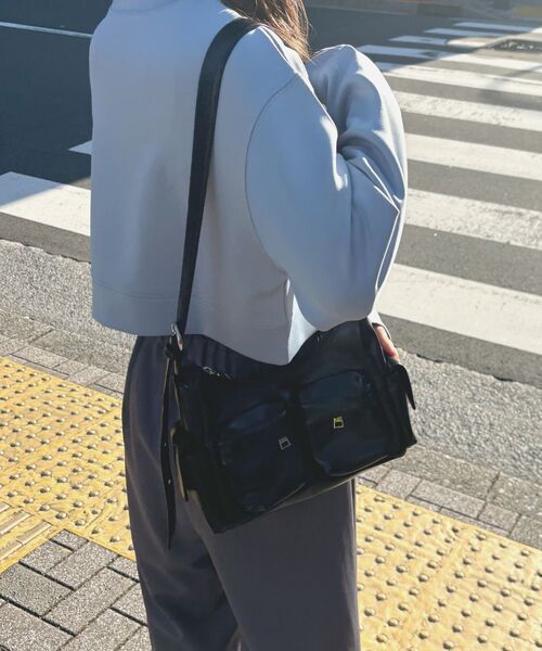 ems excite（エムズエキサイト）の「ポケットショルダーBAG（ショルダーバッグ・レディース・ブラック/ブラウン・ONE SIZE）」の6枚目の写真