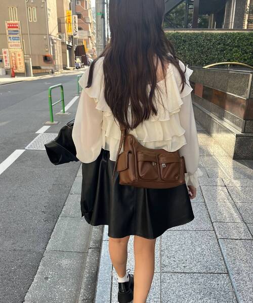 ems excite（エムズエキサイト）の「ポケットショルダーBAG（ショルダーバッグ・レディース・ブラック/ブラウン・ONE SIZE）」の3枚目の写真