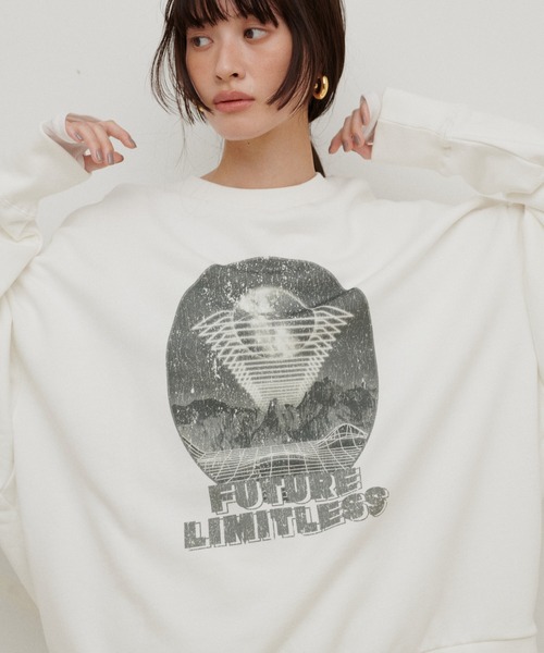 LARUTA(ラルータ)の「【LARUTA】FUTURE LIMITLESS 裏毛プルオーバー(Tシャツ/カットソー・レディース・オフホワイト/グレー/チャコールグレー・FREE)」の9枚目の写真