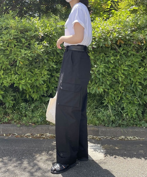 INTERPLAY(インタープレイ)の「【INTERPLAY x AYUMI】M47 type CARGO PANTS(UNISEX)(カーゴパンツ・レディース・ブラック/グレイッシュベージュ・FREE)」の4枚目の写真